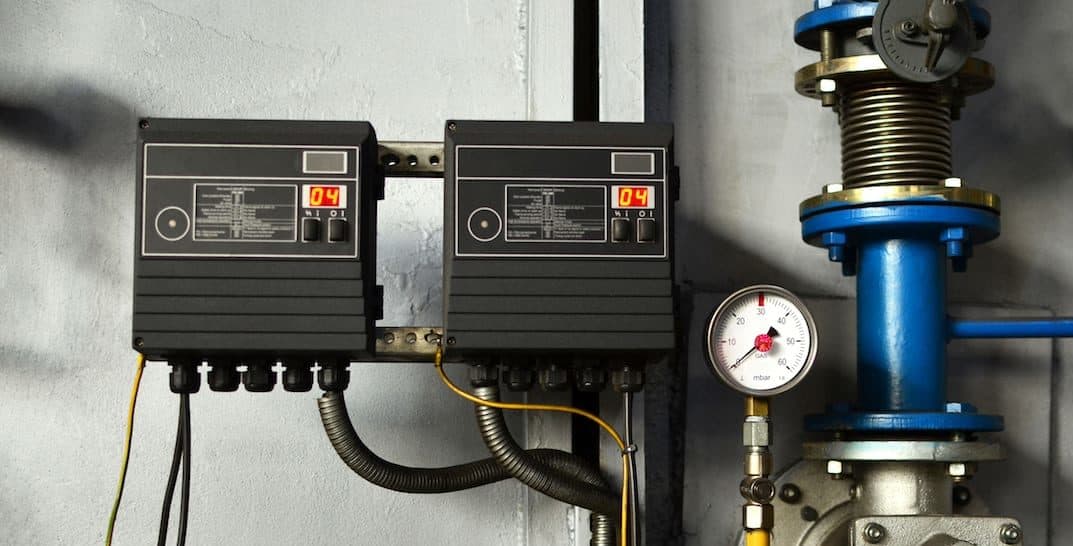 automatic industrial burner control system for achieving perfect air-to-fuel-ratio.