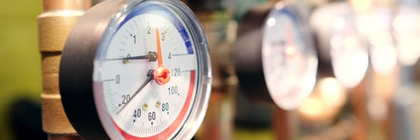 Heat pump pressure gauge reading